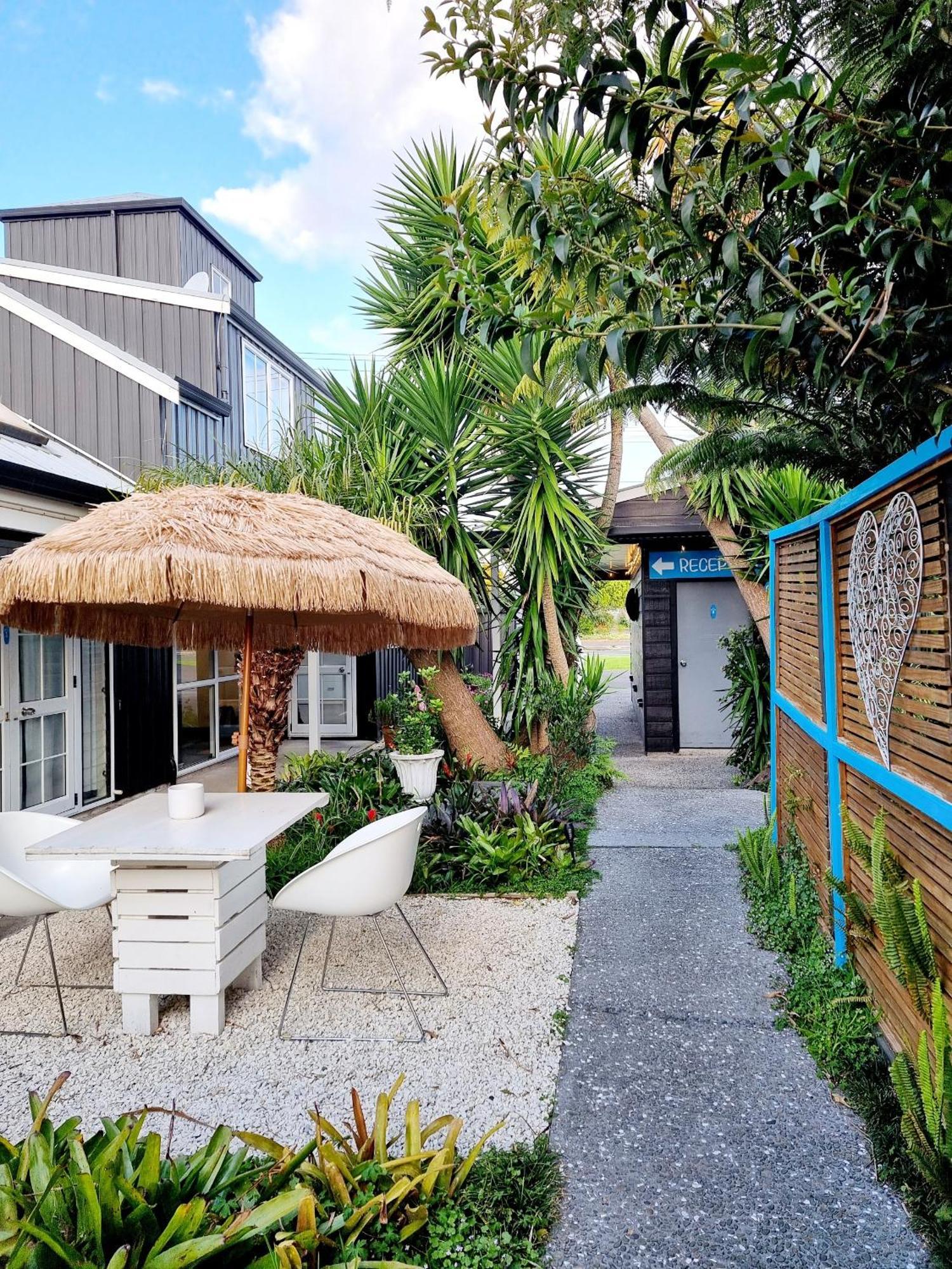 Southpacific Motel Уангамата Экстерьер фото