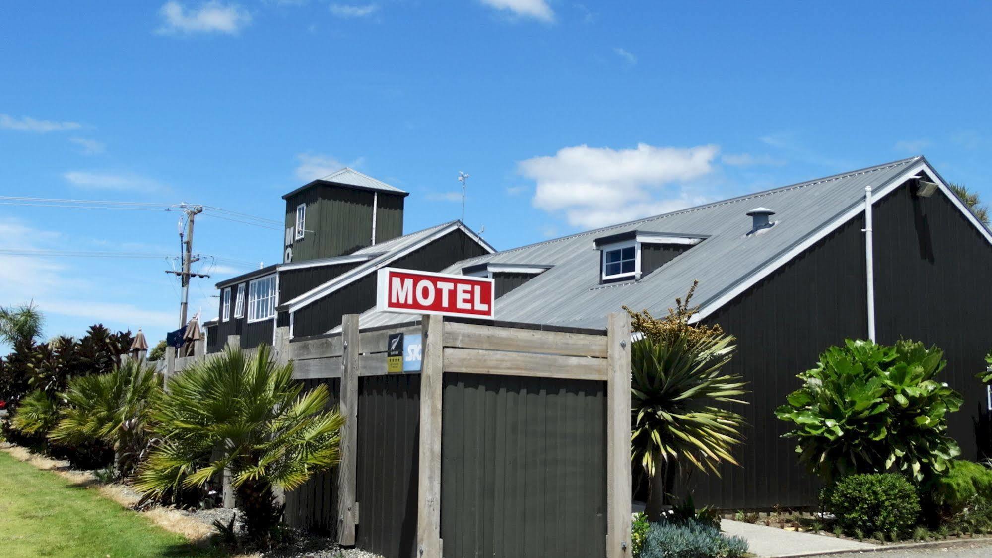 Southpacific Motel Уангамата Экстерьер фото
