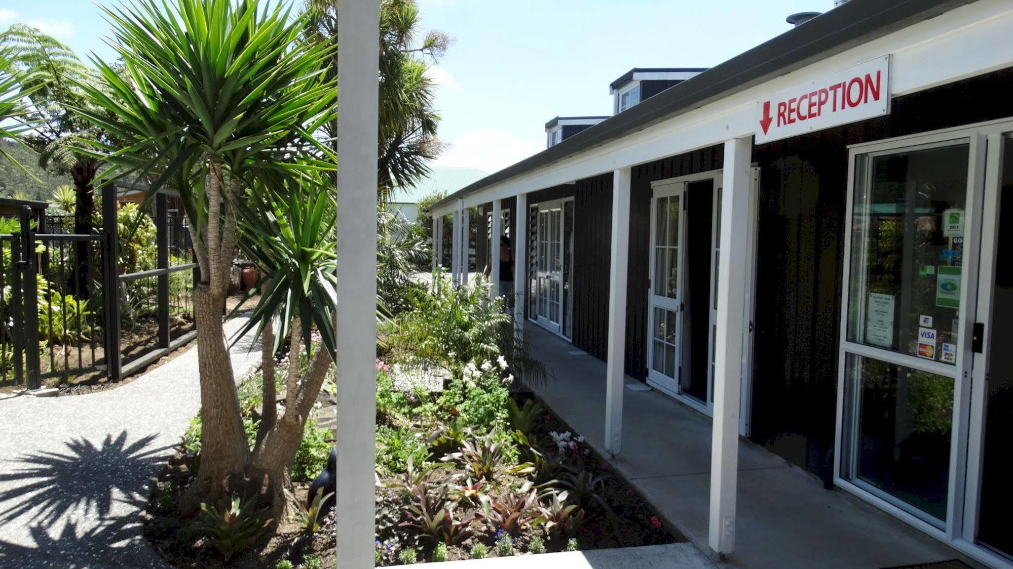 Southpacific Motel Уангамата Экстерьер фото